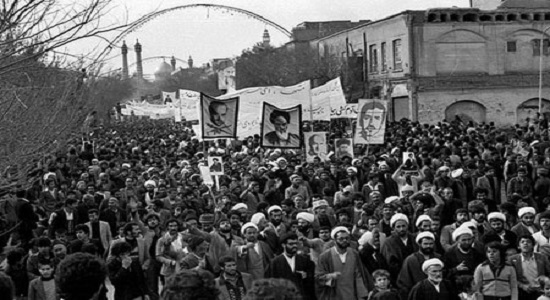 نماهنگ ققنوس (قیام ۱۹ دی ماه ۱۳۵۶ )