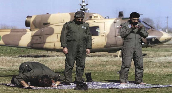 ایستاده در پیش خدا