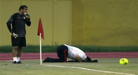 نماز اول وقت یا فوتبال چلسی