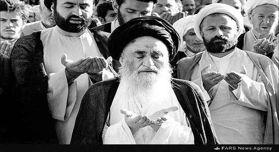 خاطرات شصت سال نماز جماعت در حرم حضرت معصومه علیهاالسّلام