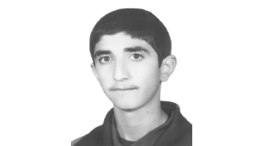 علاقه اش به نماز و مسجد به اول ابتدایی بر می گردد