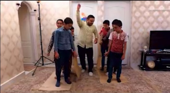 بازی گروهی؛ هزارپای کارتنی