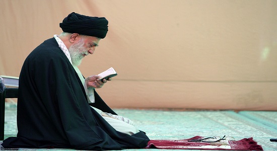 امام خامنه ای؛ خدا را از دل بخوانید