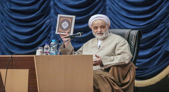 جواب شبهه؛ خیلی ها نماز نمی خوانند ما هم یکی مثل آنها!