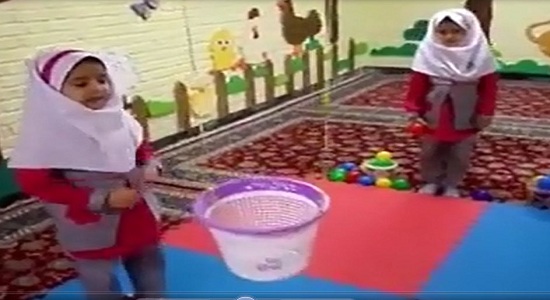 بازی با توپ و سبد لرزان
