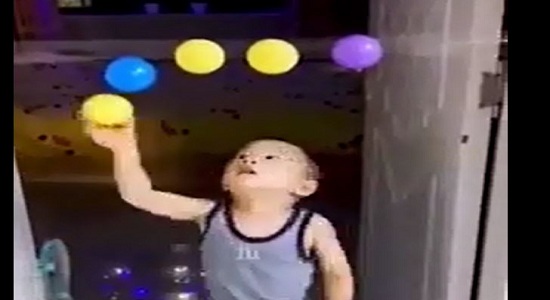 بادکنک چسبی