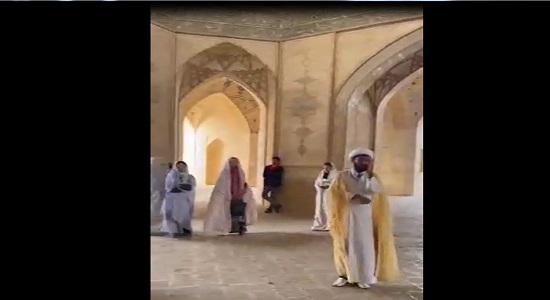 واکنش توریست ها به صدای اذان