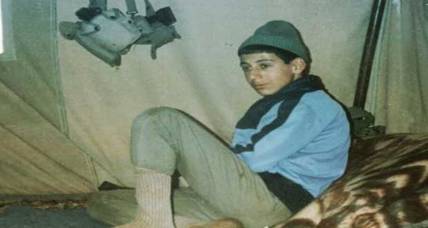 تنها شهیدی که عکس جنازه مطهرش بر دیوار اتاق رهبر عزیز انقلاب، بزرگ پرچمدار انقلاب و نائب امام زمان (عج) نصب گردیده است.
