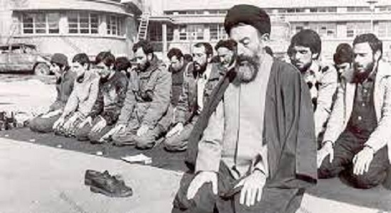 اهتمام شهید بهشتی(ره) به نماز اول وقت