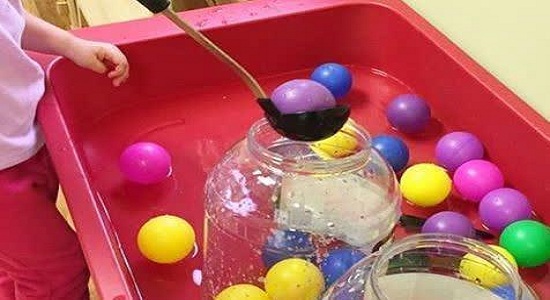 بازی پر کردن ظرفها با توپ