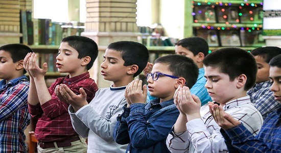 نمازم را که خوندم گناها رو گذاشتم کنار...