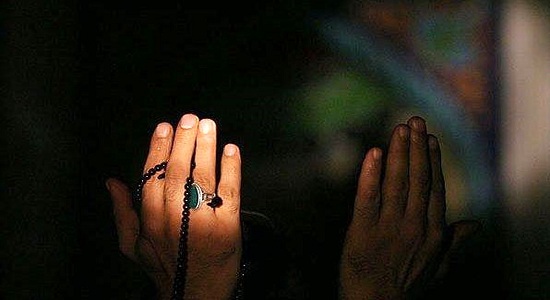 محافظت نماز از انسان