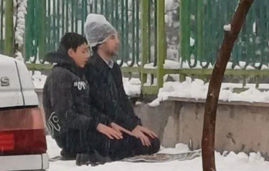 حال خوب؛ مردان خدا 