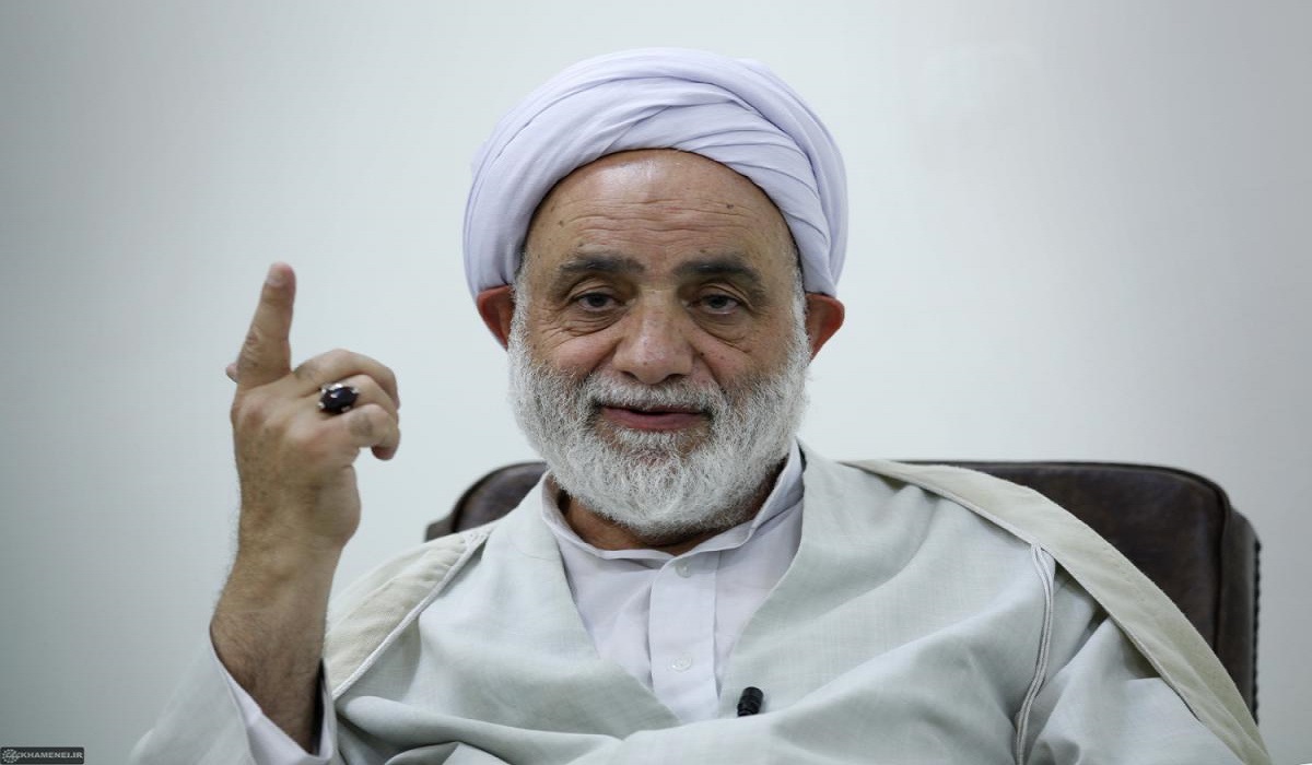 قرائتی: اهانت کنندگان به پیامبر(ص) میخواهند نور خدا را با فوت کردن خاموشکنند
