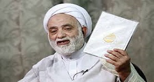 افتخار كنید كه خادم نماز باشید و دانش آموزان را به وسیله كارهای هنری به نماز ترغیب كنید