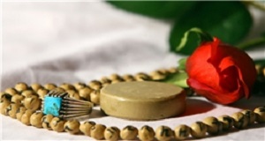 استاد حوزه علمیه: نماز تقویت کننده ارتباط معنوی و راهکار تربیت دینی نسل جوان است