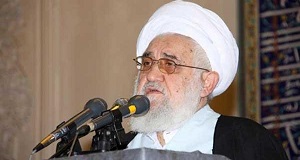 آیتالله قربانی: حلاوت مناجات را با اقامه نماز تمرین کنیم