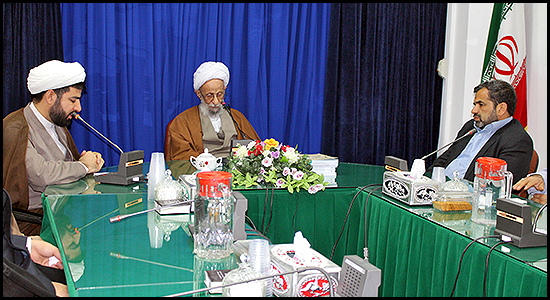 دیدار مدیر و کارکنان مرکز تخصصی نماز و ستاد اقامه نماز با آیت الله مصباح یزدی