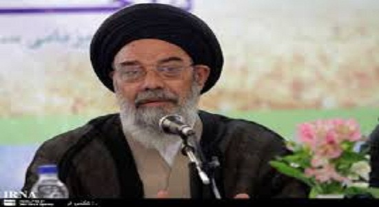 والدین نماز خواندن را به فرزندان خود آموزش دهند