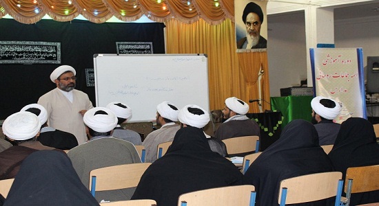 دوره آموزشی «روشهای دعوت به نماز» در زاهدان برگزار شد