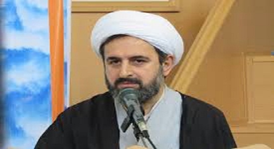 نماز خواندن باید عاشقانه، آگاهانه و موثر باشد