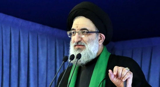 نماز، پندارهای باطل را از انسان دور میکند
