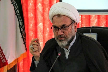 از برکات انقلاب اقامه نماز است