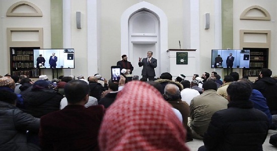 حضور فرماندار آمریکایی در نماز جمعه بوستون