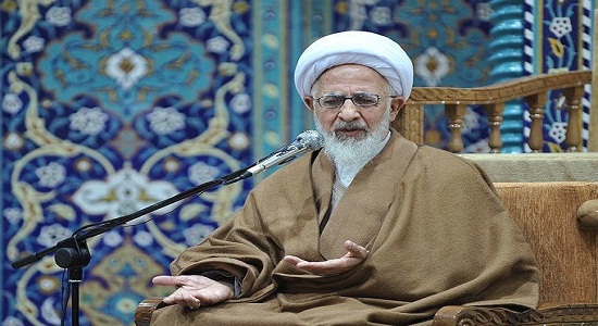 نماز مهمترین مانع جرم و گناه (آیت الله جوادی آملی )