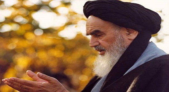 آنچه انسان را از تزلزل بیرون می آورد ذکر خداست