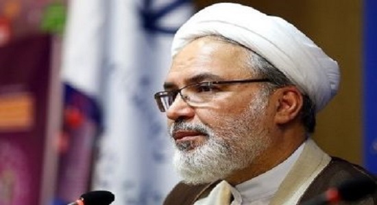 نماز؛ نمازگزار واقعی را بیمه میکند