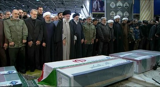 اقامه نماز توسط امام خامنه ای بر پیکر شهید سپهبد قاسم سلیمانی و یاران مجاهد او