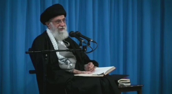 اگر دنیا می خواهی نماز شب بخوان و اگر آخرت می خواهی نماز شب بخوان