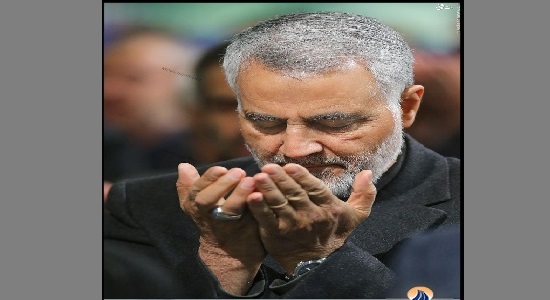  نماز حاج قاسم در خانه متروکه یک اهل سنت