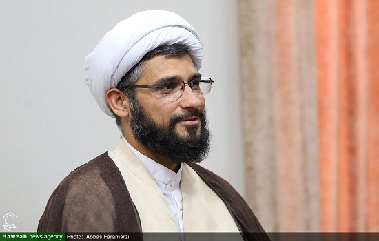 نماز حافظ حرمت و شخصیت انسان است