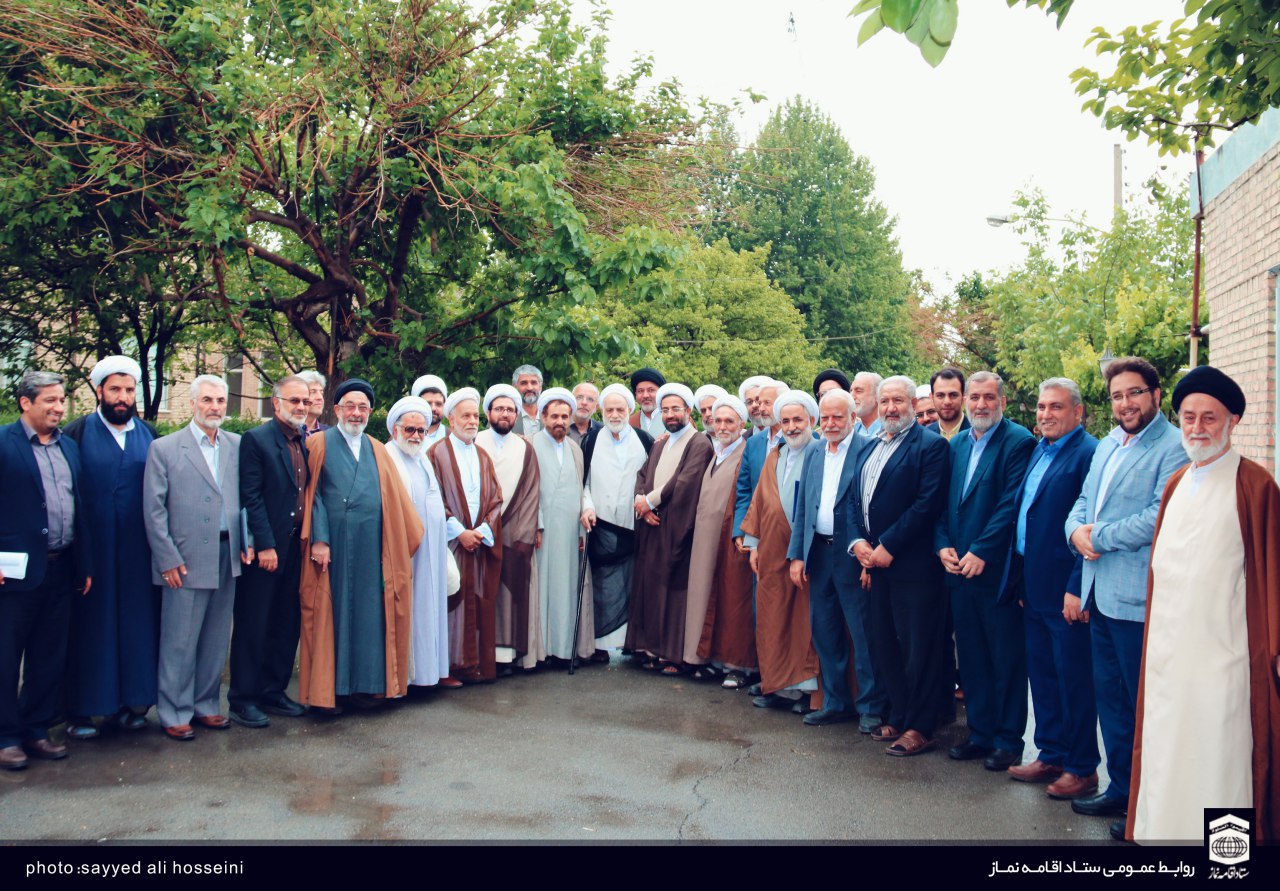 اولین گردهمایی مدیران استان ها <br />
ستاد اقامه ی نماز کشور در تهران <br />
فروردین ماه ۹۷