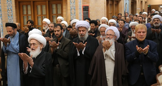 اقامه نماز جماعت مغرب و عشاء به امامت آیت الله العظمی نوری همدانی شب گذشته چهارشنبه 17 خردادماه 1397 دارالقرآن علامه طباطبایی ره