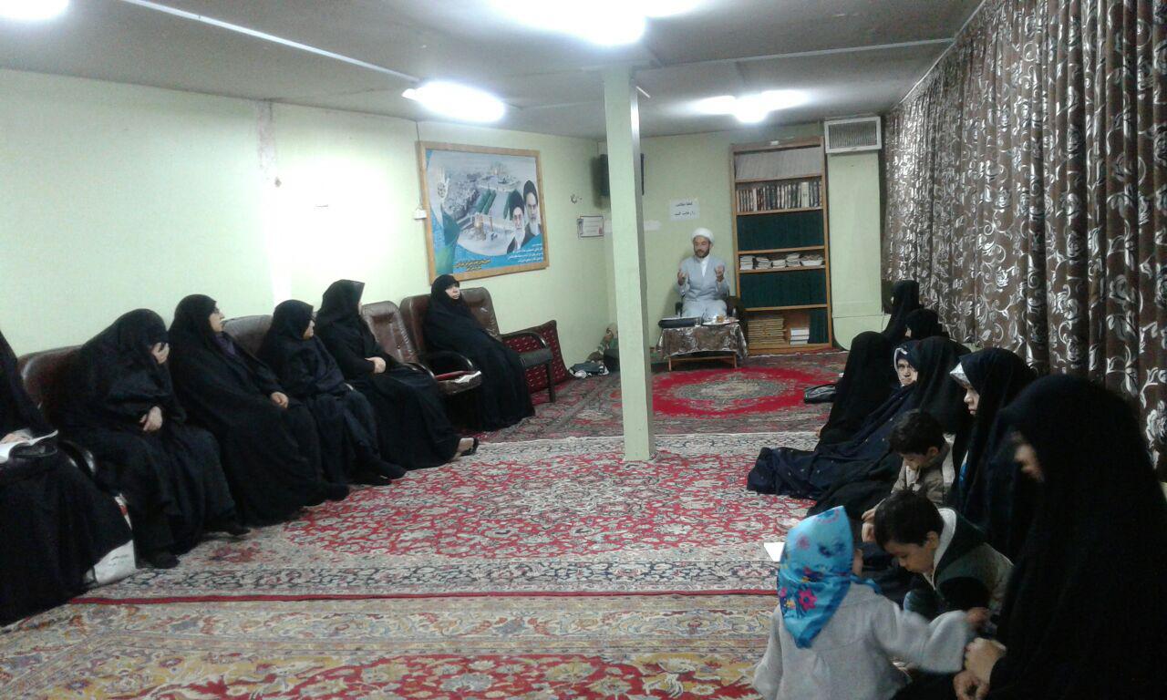<br />
برگزاری جلسه شیوه های دعوت به نماز در مسجد صاحب الزمان
